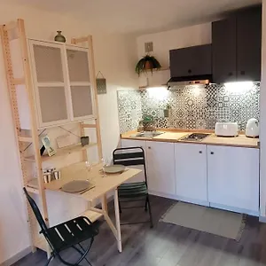 Appartement Cocooning Proche Centre Avec Parking, Climatisation, Hyères
